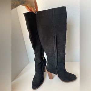 Black heel boots